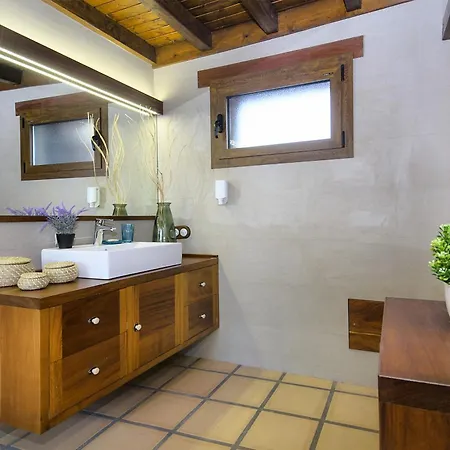 Ermita Perdomo Masdache