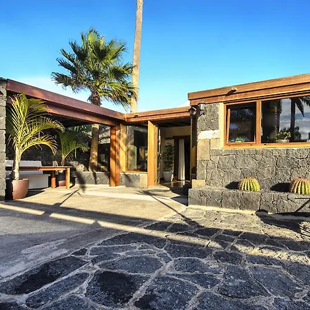 Ermita Perdomo بيت للعطل