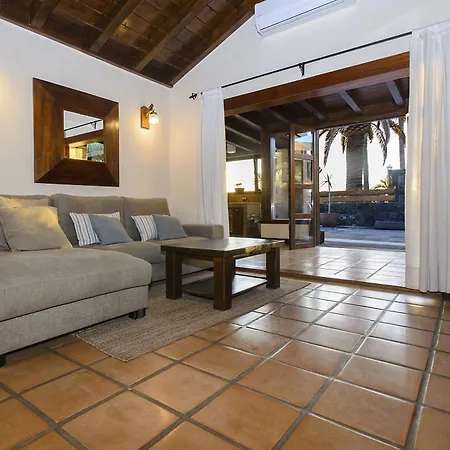 Ermita Perdomo Masdache